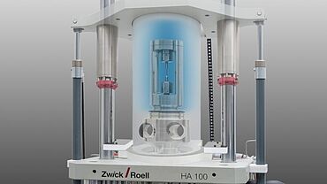 Vliv vodíku na slitiny kovů – zkušební systém 100 kN a tlaková nádoba s vodíkem (autokláv) pro hodnocení vodíkové křehkosti